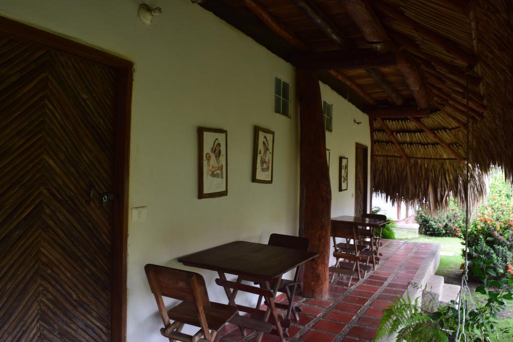 Palomino Breeze Hostal Bagian luar foto