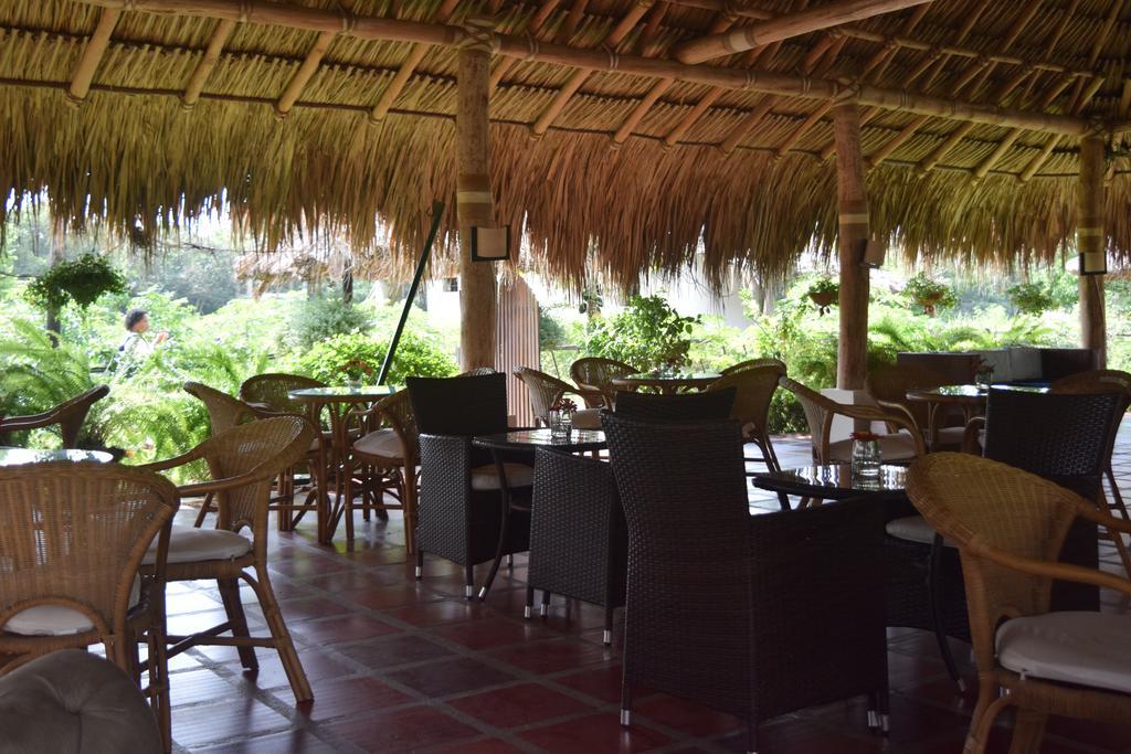 Palomino Breeze Hostal Bagian luar foto