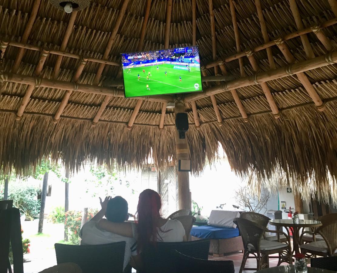 Palomino Breeze Hostal Bagian luar foto